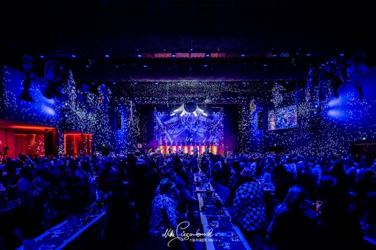 Gewinne 2x4 Tickets für die Karnevalssitzung der Fidele Sandhasen Oberlar 